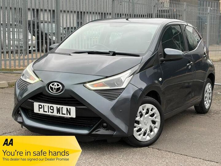 Toyota AYGO 1.0 VVT-i X-play X-shift Euro 6 5dr