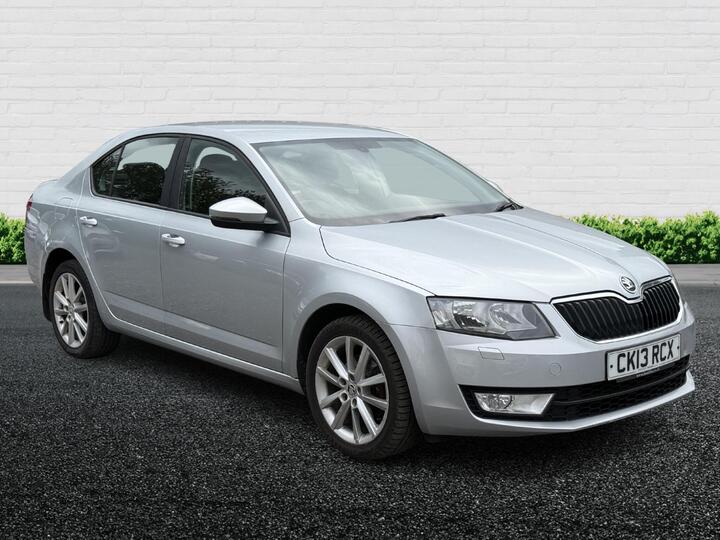 Skoda Octavia 1.6 TDI Elegance DSG Euro 5 (s/s) 5dr