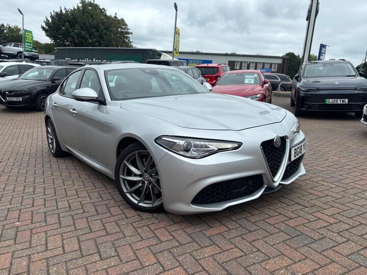 Alfa Romeo Giulia 2.0T Veloce Auto Euro 6 (s/s) 4dr Alfa Romeo Giulia 2.0T Veloce Auto Euro 6 (s/s) 4dr