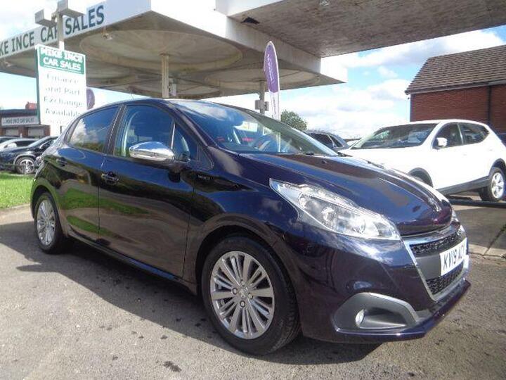 Peugeot 208 1.2 PureTech Signature Euro 6 (s/s) 5dr