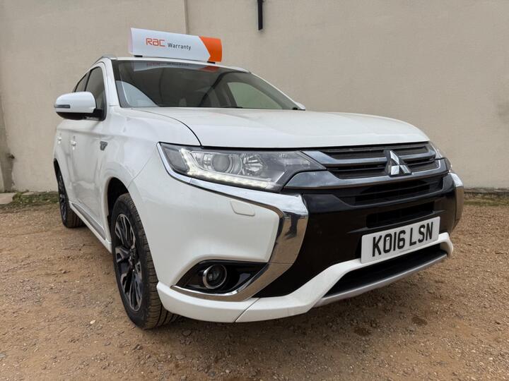 Mitsubishi Outlander 2.0h 12kWh GX3h+ CVT 4WD Euro 6 (s/s) 5dr Mitsubishi Outlander 2.0h 12kWh GX3h+ CVT 4WD Euro 6 (s/s) 5dr