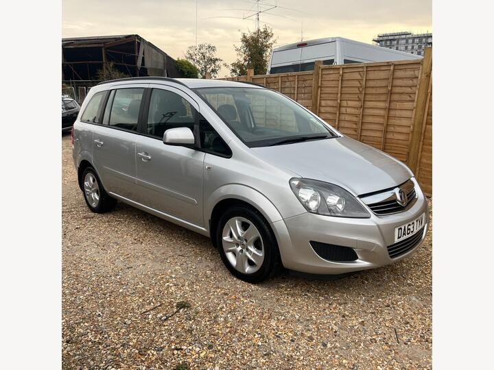 Vauxhall Zafira 1.6 16V Exclusiv Euro 5 5dr Vauxhall Zafira 1.6 16V Exclusiv Euro 5 5dr