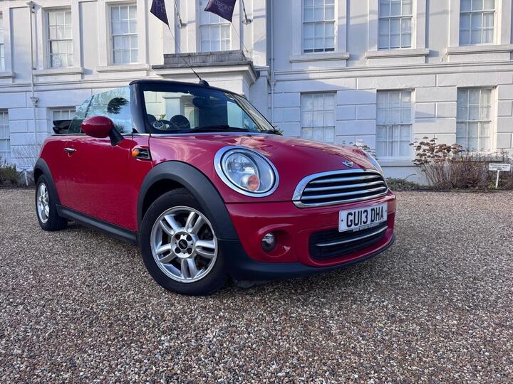 MINI Convertible 1.6 Cooper Euro 5 (s/s) 2dr