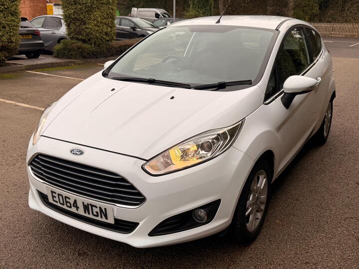 Ford Fiesta 1.0T EcoBoost Zetec Euro 5 (s/s) 3dr Ford Fiesta 1.0T EcoBoost Zetec Euro 5 (s/s) 3dr