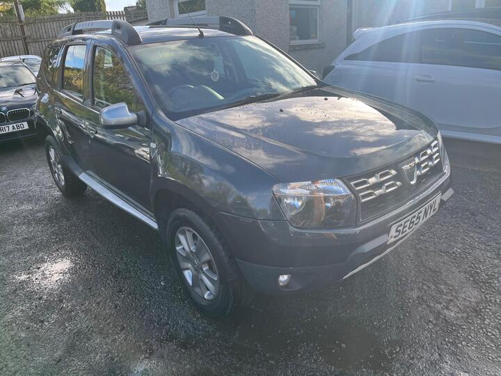 Dacia Duster 1.5 DCi Laureate Euro 6 (s/s) 5dr Dacia Duster 1.5 DCi Laureate Euro 6 (s/s) 5dr