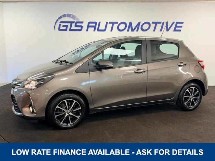 Toyota YARIS 1.5 VVT-i Icon Tech Euro 6 5dr