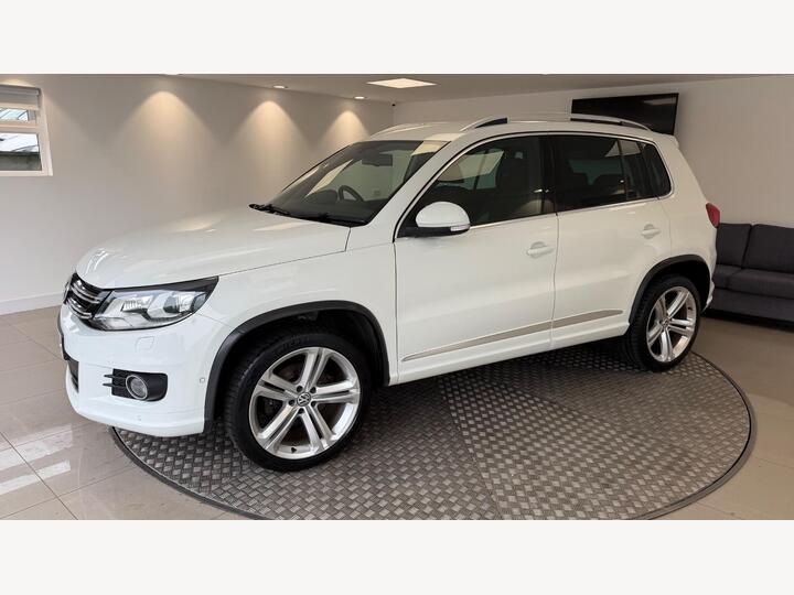 Volkswagen Tiguan 2.0 TDI BlueMotion Tech R-Line DSG 4WD Euro 5 (s/s) 5dr (Nav)
