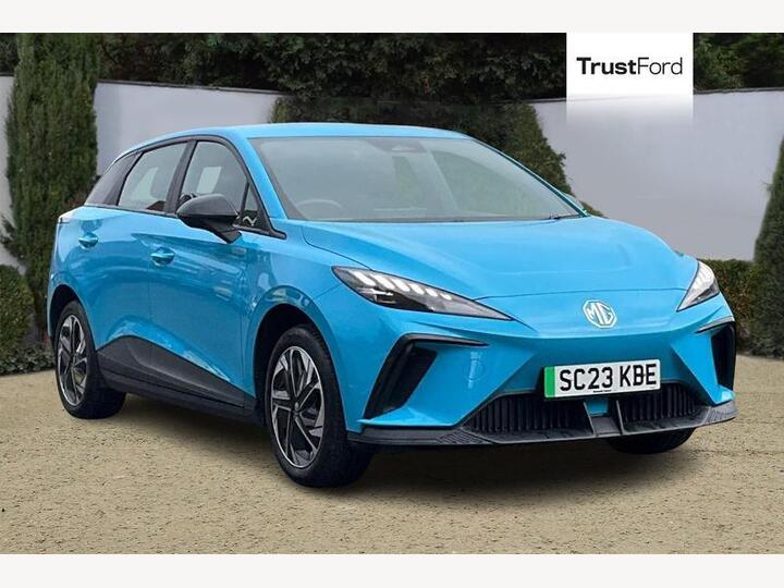 MG MG4 64kWh SE Long Range Auto 5dr
