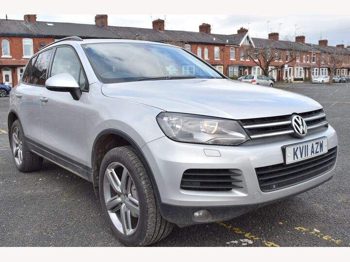 Volkswagen Touareg 3.0 TDI V6 Escape Tiptronic 4WD Euro 5 (s/s) 5dr Volkswagen Touareg 3.0 TDI V6 Escape Tiptronic 4WD Euro 5 (s/s) 5dr