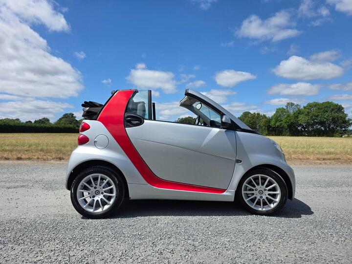 Smart Fortwo 1.0 MHD Passion Cabriolet SoftTouch Euro 5 (s/s) 2dr