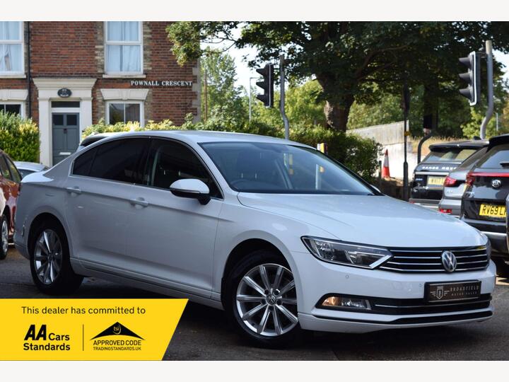Volkswagen PASSAT 2.0 TDI BlueMotion Tech SE Business Euro 6 (s/s) 4dr