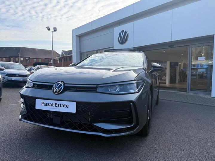 Volkswagen Passat 1.5 ETSI MHEV R-Line DSG Euro 6 (s/s) 5dr