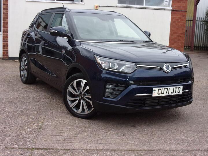 SsangYong Tivoli 1.5P Ultimate Nav Euro 6 (s/s) 5dr SsangYong Tivoli 1.5P Ultimate Nav Euro 6 (s/s) 5dr
