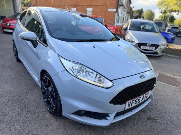 Ford FIESTA 1.6T EcoBoost ST-200 Euro 6 3dr