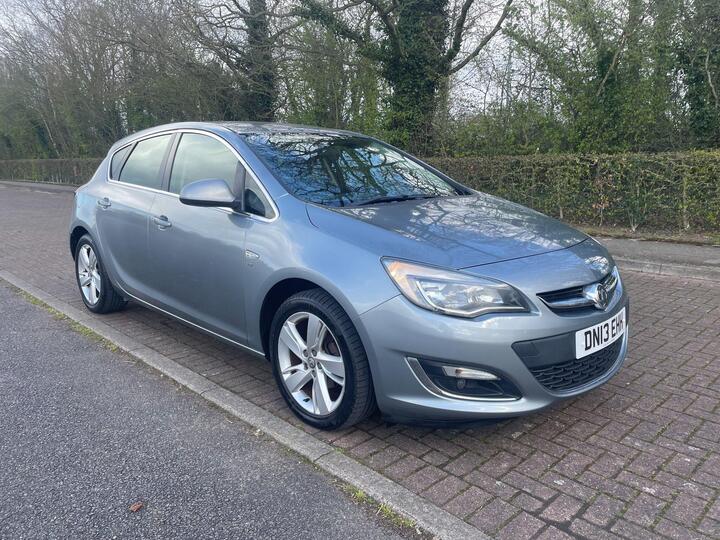 Vauxhall Astra 1.4 16v SRi Euro 5 5dr