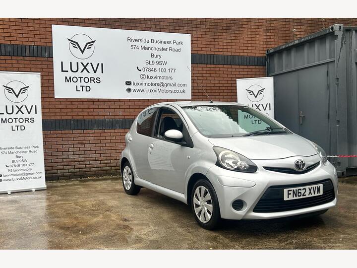 Toyota AYGO 1.0 VVT-i Ice Euro 5 5dr Toyota AYGO 1.0 VVT-i Ice Euro 5 5dr