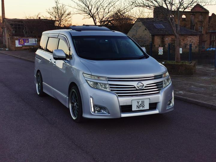 Nissan Elgrand E52 3.5 V6 4WD Mpv 5 Door