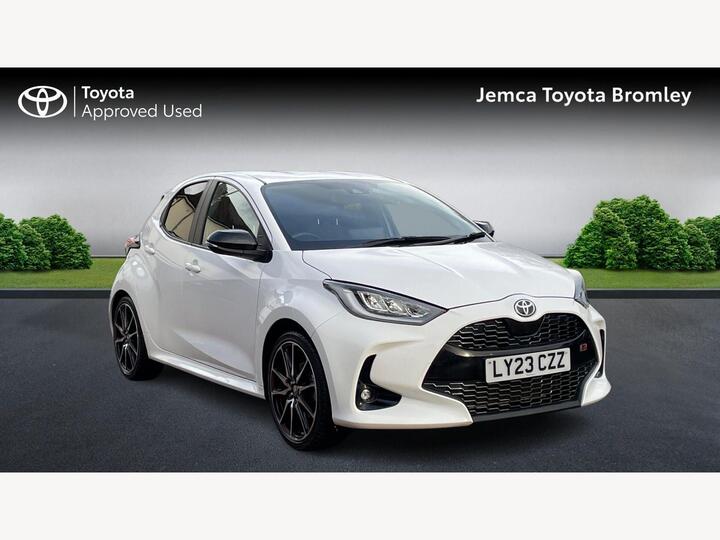 Toyota Yaris 1.5 VVT-h GR SPORT E-CVT Euro 6 (s/s) 5dr