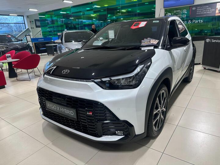 Toyota Aygo X 1.5h GR SPORT CVT Euro 6 (s/s) 5dr