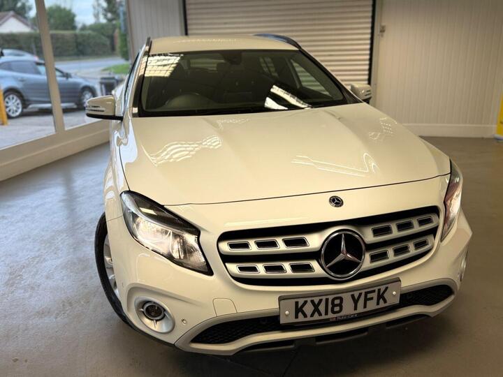 Mercedes-Benz GLA 1.6 GLA200 SE (Executive) Euro 6 (s/s) 5dr