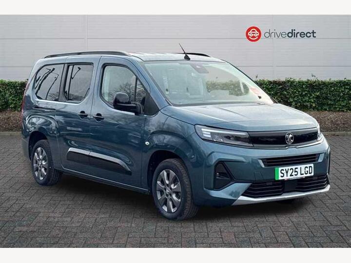 Vauxhall COMBO LIFE Electric 52kWh Ultimate XL MPV Auto 5dr (7.4kW Charger) Vauxhall COMBO LIFE Electric 52kWh Ultimate XL MPV Auto 5dr (7.4kW Charger)