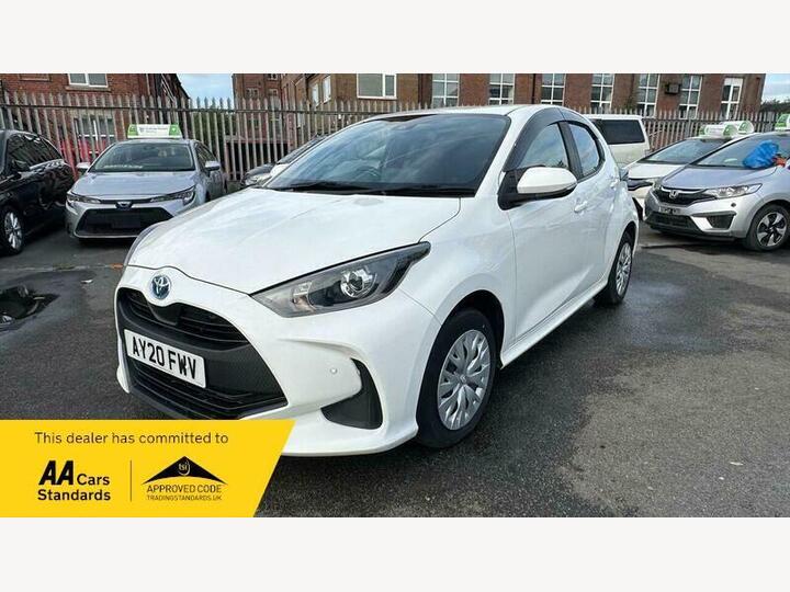 Toyota Yaris 1.5 VVT-hybrid-CVT Euro 6 Low Mile