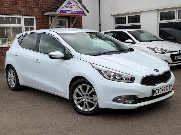 Kia Ceed 1.6 GDi 3 DCT Euro 5 5dr