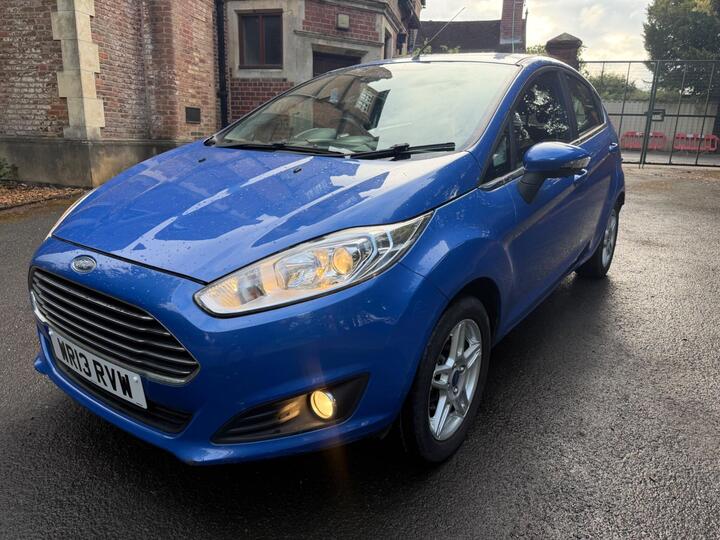 Ford Fiesta 1.0 Zetec Euro 5 (s/s) 5dr