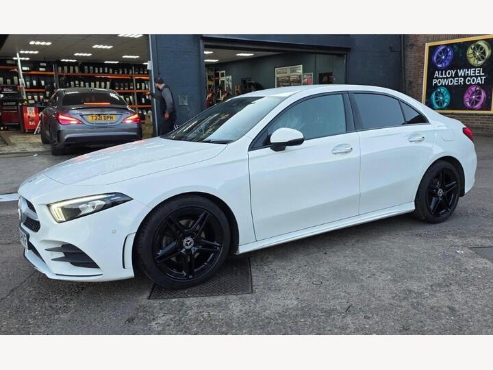 Mercedes-Benz A Class 1.5 A180d AMG Line (Premium) 7G-DCT Euro 6 (s/s) 4dr