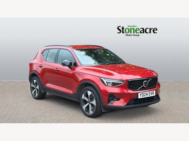 Volvo XC40 2.0 B3 MHEV Plus Dark DCT Auto Euro 6 (s/s) 5dr