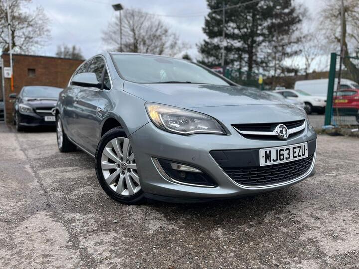 Vauxhall Astra 2.0 CDTi EcoFLEX Elite Euro 5 (s/s) 5dr Vauxhall Astra 2.0 CDTi EcoFLEX Elite Euro 5 (s/s) 5dr