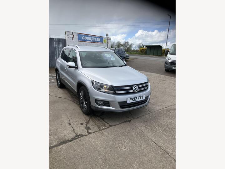 Volkswagen Tiguan 2.0 TDI Sport 4WD Euro 5 5dr