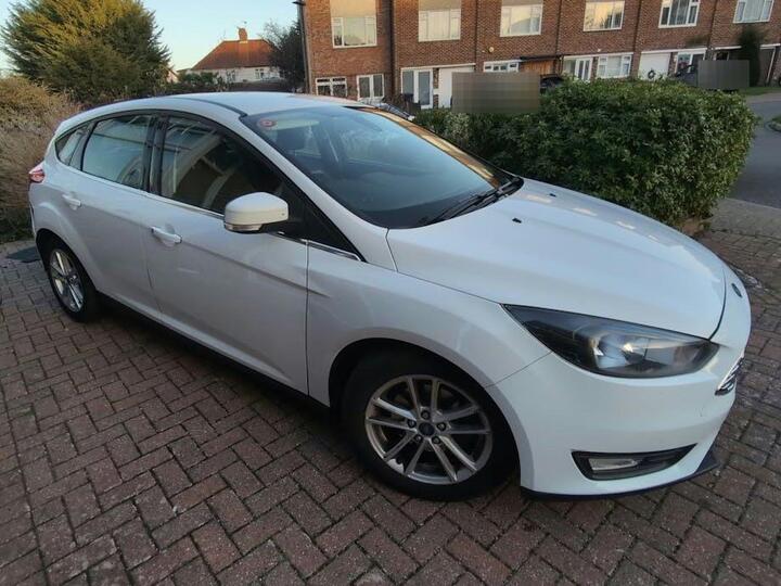 Ford Focus 1.6 Zetec Powershift Euro 6 5dr