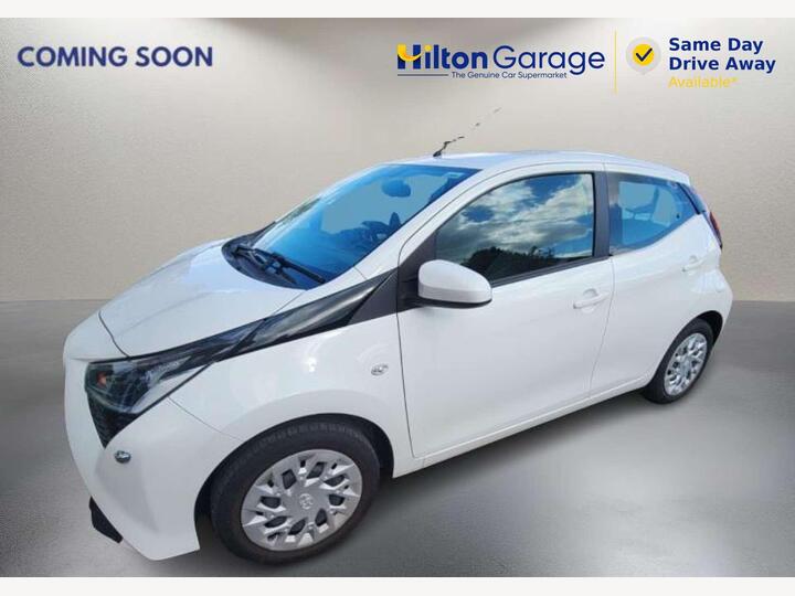 Toyota AYGO 1.0 VVT-i X-play X-shift Euro 6 5dr (Safety Sense)