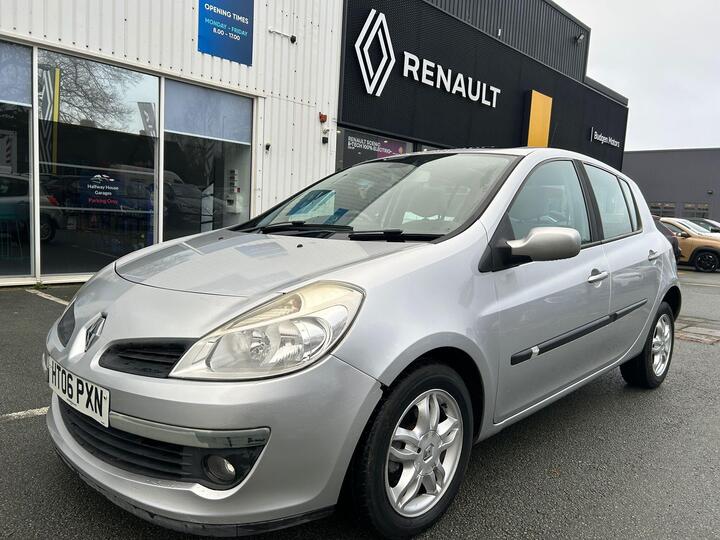 Renault Clio 1.4 16v Privilege 5dr