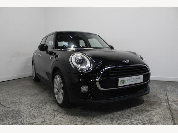 MINI Hatch 1.5 Cooper D Euro 6 (s/s) 5dr