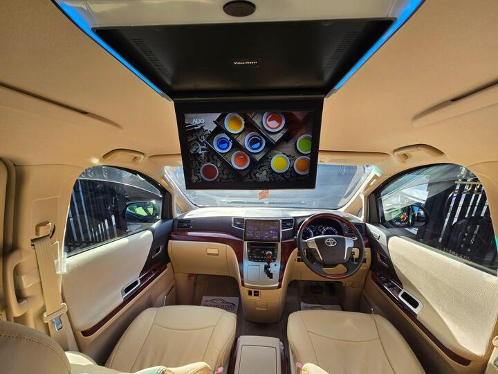 Toyota Alphard 7 SEATER 2.4 Toyota Alphard 7 SEATER 2.4