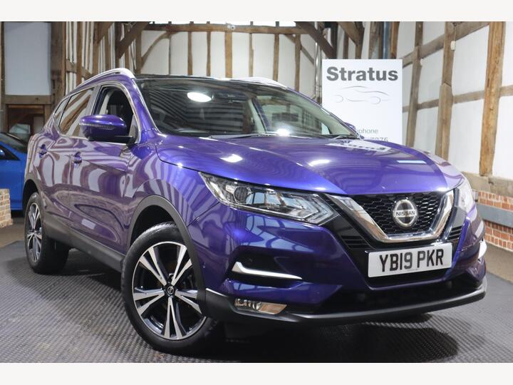 Nissan Qashqai 1.3 DIG-T N-Connecta Euro 6 (s/s) 5dr
