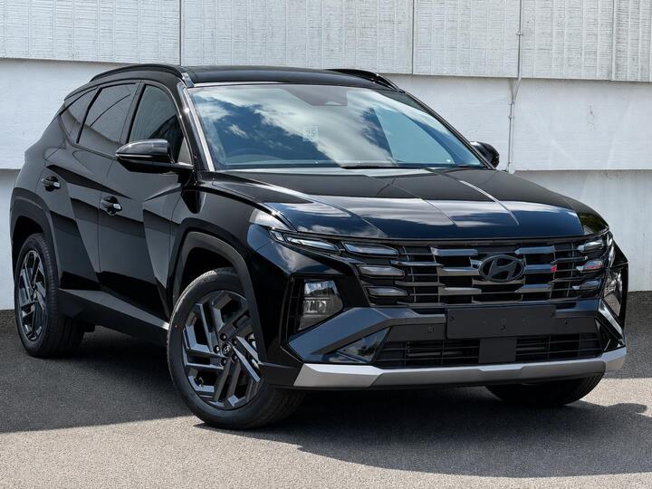 Hyundai Tucson 1.6T Hybrid Black Line Auto Euro 6 (s/s) 5dr
