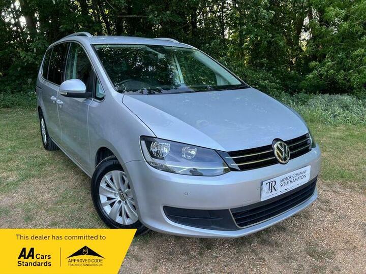 Volkswagen Sharan 2.0 TDI SE Nav DSG Euro 6 (s/s) 5dr