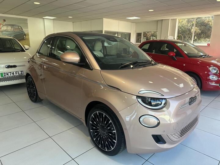 Fiat 500e 42kWh La Prima Auto 3dr