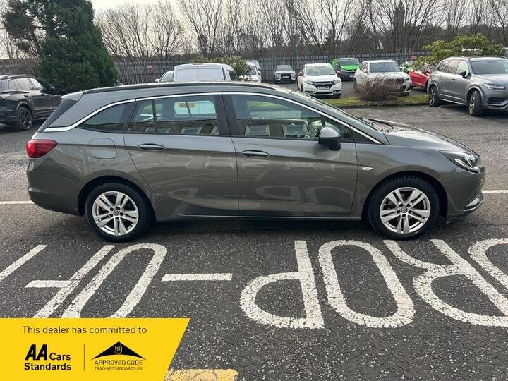 Vauxhall Astra 1.6 CDTi BlueInjection Tech Line Nav Sports Tourer Euro 6 (s/s) 5dr