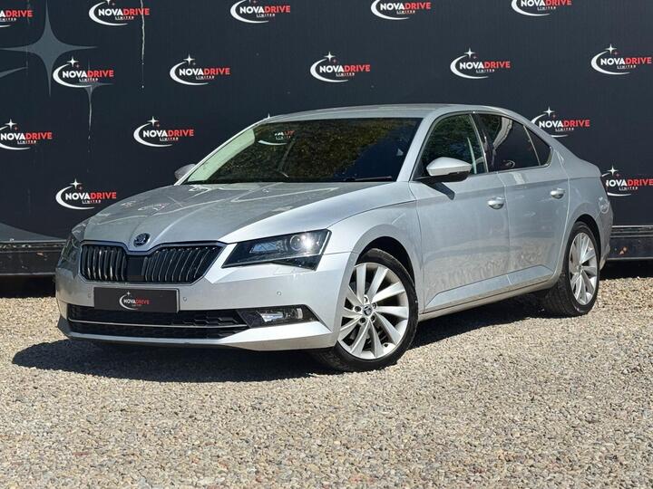 Skoda Superb 2.0 TDI SE L Executive DSG Euro 6 (s/s) 5dr Skoda Superb 2.0 TDI SE L Executive DSG Euro 6 (s/s) 5dr
