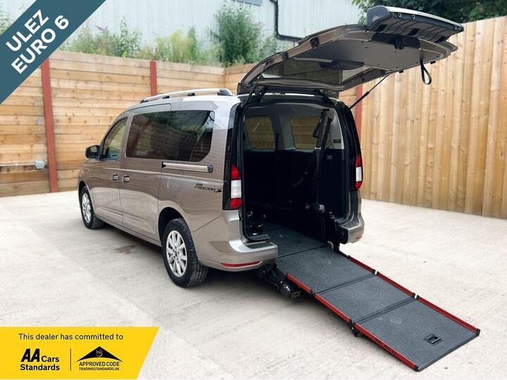 Ford GRAND TOURNEO CONNECT 2.0 EcoBlue Titanium DCT Euro 6 (s/s) 5dr