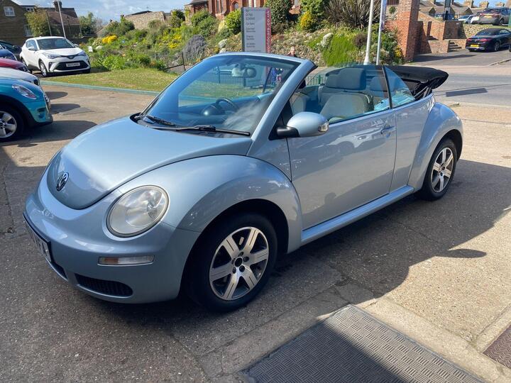 Volkswagen Beetle 1.6 Sola Cabriolet Euro 4 2dr Volkswagen Beetle 1.6 Sola Cabriolet Euro 4 2dr