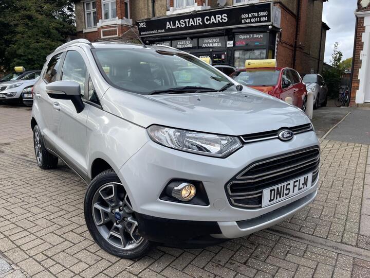 Ford EcoSport 1.0T EcoBoost Titanium 2WD Euro 5 (s/s) 5dr Ford EcoSport 1.0T EcoBoost Titanium 2WD Euro 5 (s/s) 5dr