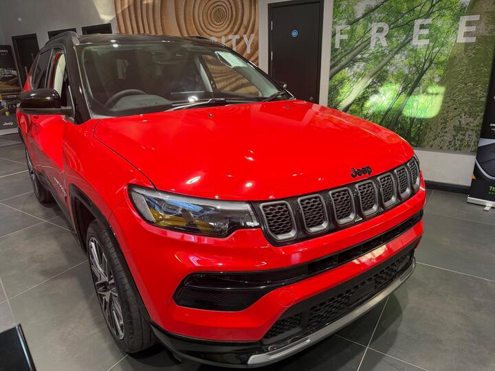 Jeep Compass 1.5 T4 E-Hybrid MHEV Summit DCT FWD Euro 6 (s/s) 5dr Jeep Compass 1.5 T4 E-Hybrid MHEV Summit DCT FWD Euro 6 (s/s) 5dr