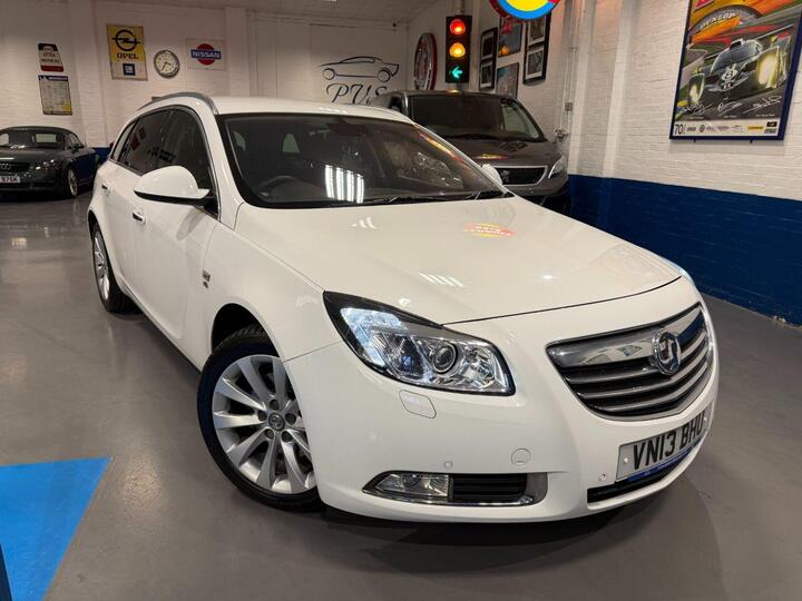 Vauxhall INSIGNIA 2.0 CDTi Elite Nav Sports Tourer Auto Euro 5 5dr