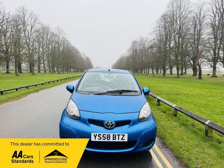 Toyota AYGO 1.0 VVT-i Blue Euro 4 5dr