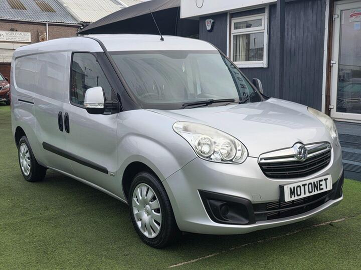 Vauxhall COMBO 1.3 CDTi 2300 16v Sportive Panel Van 3dr Diesel Manual FWD L2 H1 (136 G/km, 89 Bhp) +++FREE 12 MONTHS WARRANTY+++